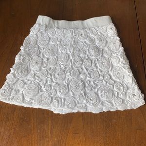 11:04   - I.N.C White  Floral Textured Skirt